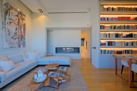 Penthouse T3 com terraço e 3 lugares de garagem na Alameda dos Oceanos, Parque das Nações