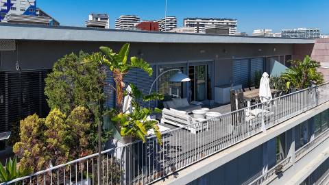 Penthouse T3 com terraço e 3 lugares de garagem na Alameda dos Oceanos, Parque das Nações