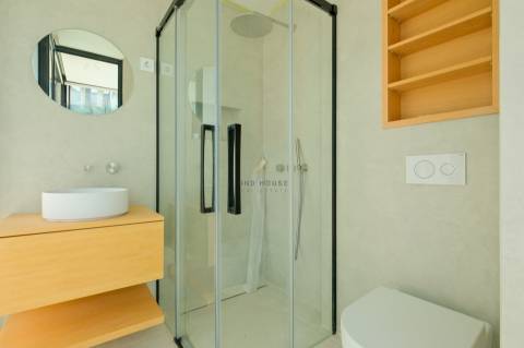 Apartamento T4+1 Triplex com piscina e jardim privativos e vista mar no Monte Estoril