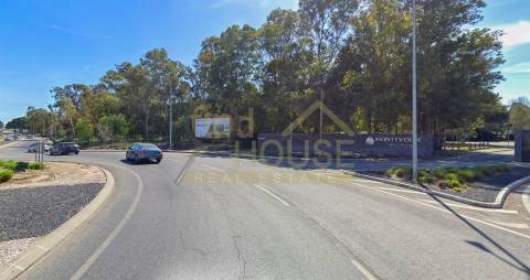 Terreno para Hotel, Retail park ou espaços comerciais do ramo alimentar ou atividades lúdicas.