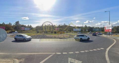 Terreno para Hotel, Retail park ou espaços comerciais do ramo alimentar ou atividades lúdicas.