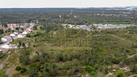 Terreno para Hotel, Retail park ou espaços comerciais do ramo alimentar ou atividades lúdicas.