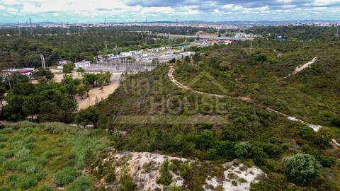 Terreno para Hotel, Retail park ou espaços comerciais do ramo alimentar ou atividades lúdicas.