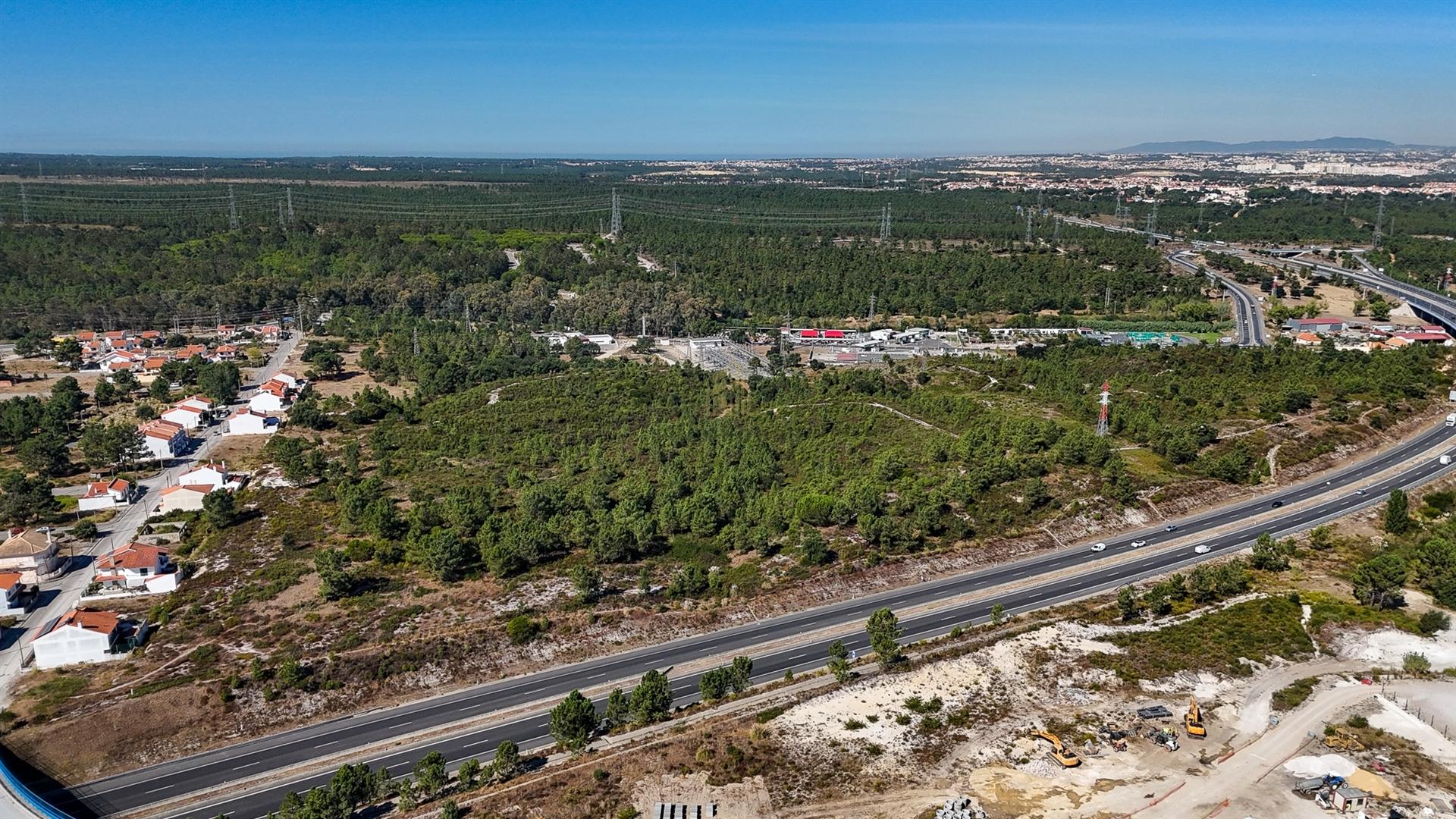 Terreno para Hotel, Retail park ou espaços comerciais do ramo alimentar ou atividades lúdicas.