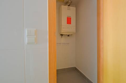 Vende-se T1 com garagem no Parque de São Domingos, em São Domingos de Rana