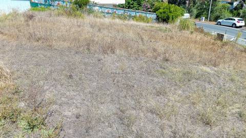 Lote de Terreno com 300m2 para construção de moradia isolada em Alcabideche