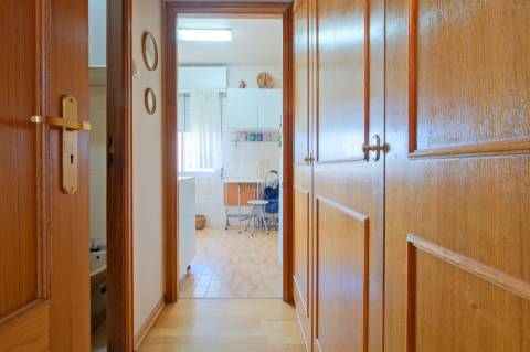 Vende-se Apartamento T2 nos Olivais, Lisboa