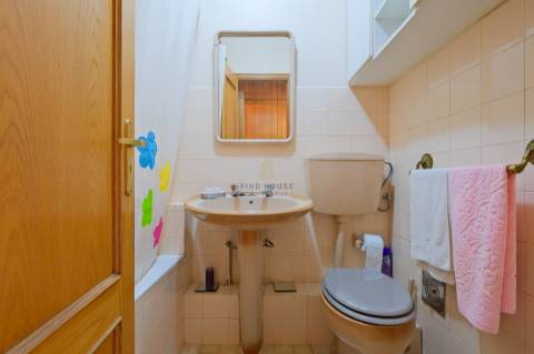 Vende-se Apartamento T2 nos Olivais, Lisboa