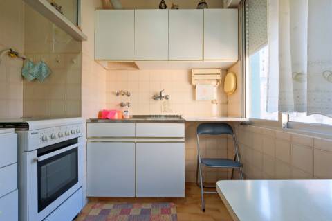 Vende-se Apartamento T2 nos Olivais, Lisboa