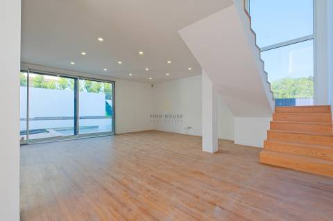 Moradia Idolada T4 com piscina na Abóbada, São Domingos de Rana