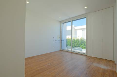 Moradia Idolada T4 com piscina na Abóbada, São Domingos de Rana