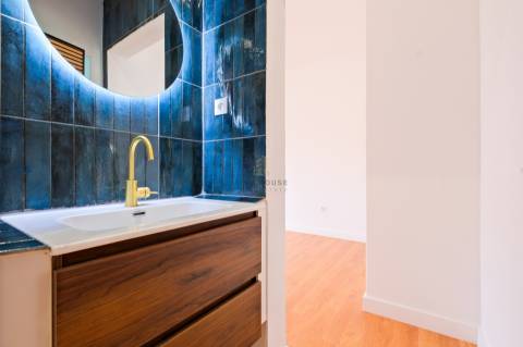 Apartamento T3 totalmente remodelado no centro do Montijo