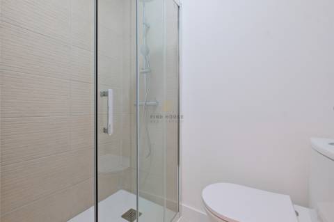 Apartamento T3 totalmente remodelado no centro do Montijo