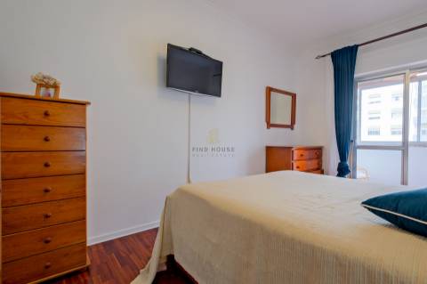 Apartamento T2 na Av. dos Bons Amigos em Agualva-Cacém