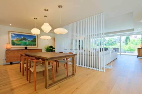 Apartamento T3 em condomínio privado, com terraços e garagem, no Príncipe Real