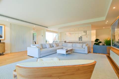 Apartamento T3 em condomínio privado, com terraços e garagem, no Príncipe Real