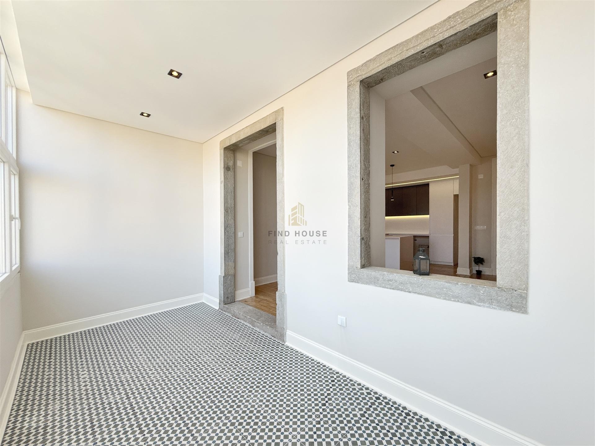 Apartamento T3 com 2 Suites, totalmente remodelado na Av. Almirante Reis, Lisboa