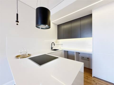Apartamento T3 com 2 Suites, totalmente remodelado na Av. Almirante Reis, Lisboa
