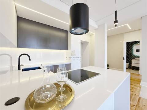 Apartamento T3 com 2 Suites, totalmente remodelado na Av. Almirante Reis, Lisboa