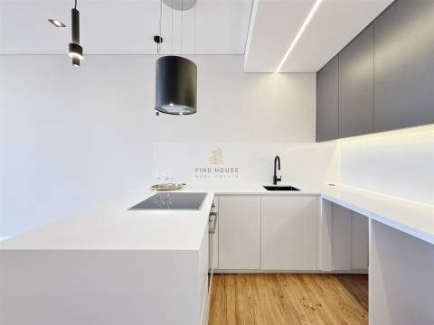 Apartamento T3 com 2 Suites, totalmente remodelado na Av. Almirante Reis, Lisboa