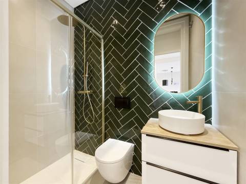 Apartamento T3 com 2 Suites, totalmente remodelado na Av. Almirante Reis, Lisboa