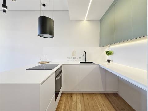 Apartamento T3 com 2 Suites, totalmente remodelado na Av. Almirante Reis, Lisboa