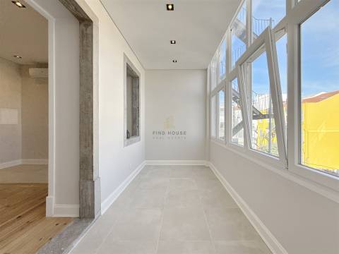 Apartamento T3 com 2 Suites, totalmente remodelado na Av. Almirante Reis, Lisboa