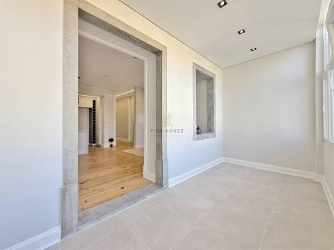 Apartamento T3 com 2 Suites, totalmente remodelado na Av. Almirante Reis, Lisboa