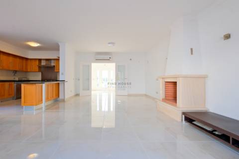 Moradia Independente T4 com garagem box e piscina na Quinta da Cerca, Castro Marim