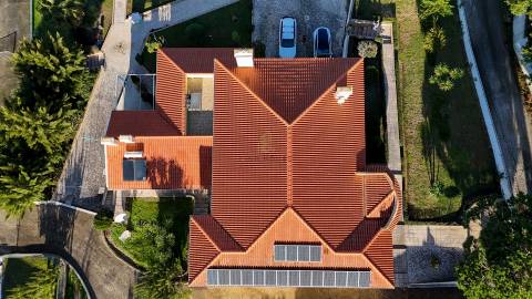Moradia Isolada T4 com piscina, campo de ténis e logradouro em Cachoeiras, Vila Franca de Xira