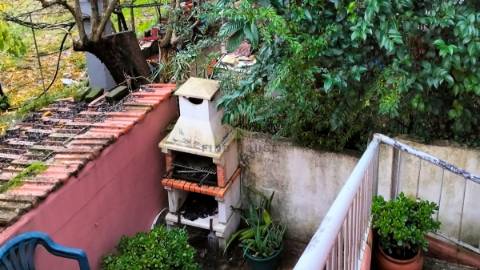 Vende-se Moradia T7 com 2 pisos e logradouro no Cadaval