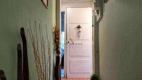 Vende-se Moradia T7 com 2 pisos e logradouro no Cadaval