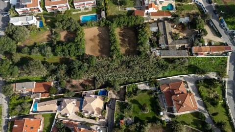 Terreno para construção com 1800m2 na Areia, Cascais