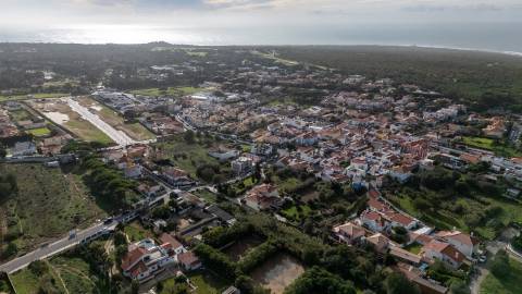 Terreno para construção com 1800m2 na Areia, Cascais
