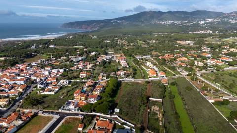 Terreno para construção com 1800m2 na Areia, Cascais