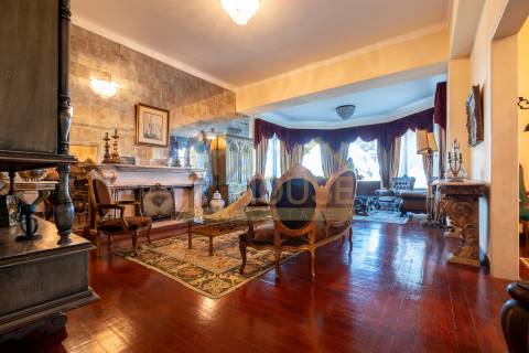 Vende-se Quinta com 13386m2 em São Pedro de Penaferrim, Sintra