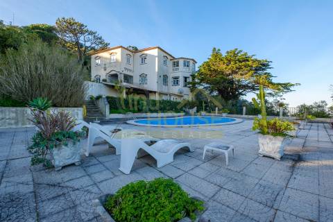 Vende-se Quinta com 13386m2 em São Pedro de Penaferrim, Sintra