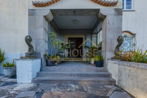 Vende-se Quinta com 13386m2 em São Pedro de Penaferrim, Sintra