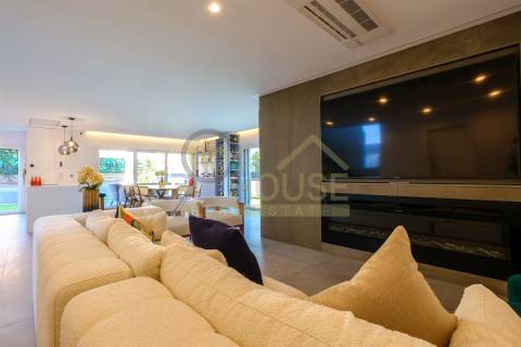 Moradia Isolada V3 com piscina junto à Herdade da Aroeira