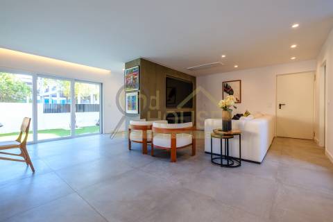 Moradia Isolada V3 com piscina junto à Herdade da Aroeira