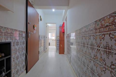 Vende-se apartamento T3 na Rinchoa, Rio de Mouro