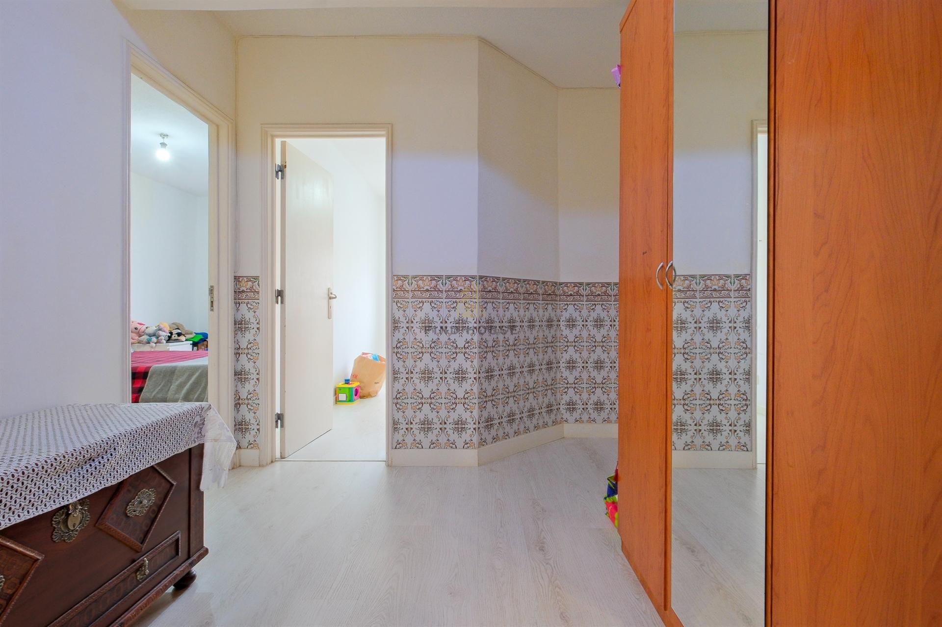 Vende-se apartamento T3 na Rinchoa, Rio de Mouro