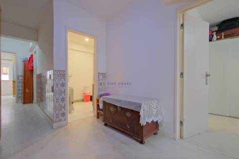 Vende-se apartamento T3 na Rinchoa, Rio de Mouro