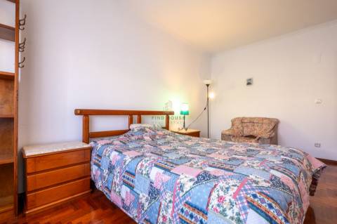 Arrenda-se apartamento T3 no centro de Queluz