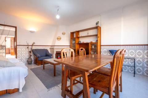 Arrenda-se apartamento T3 no centro de Queluz