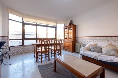 Arrenda-se apartamento T3 no centro de Queluz