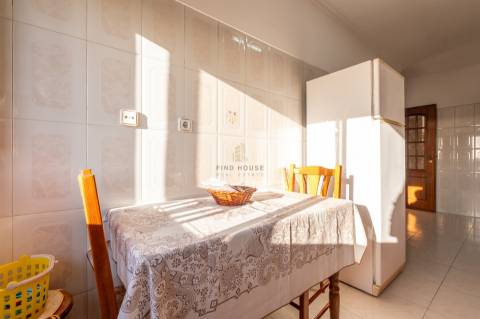 Arrenda-se apartamento T3 no centro de Queluz