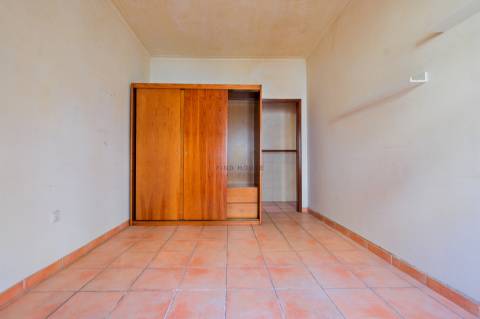 Vende-se Apartamento T3 no centro do Barreiro