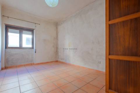 Vende-se Apartamento T3 no centro do Barreiro