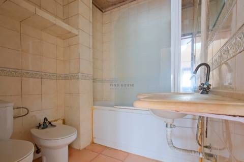 Vende-se Apartamento T3 no centro do Barreiro